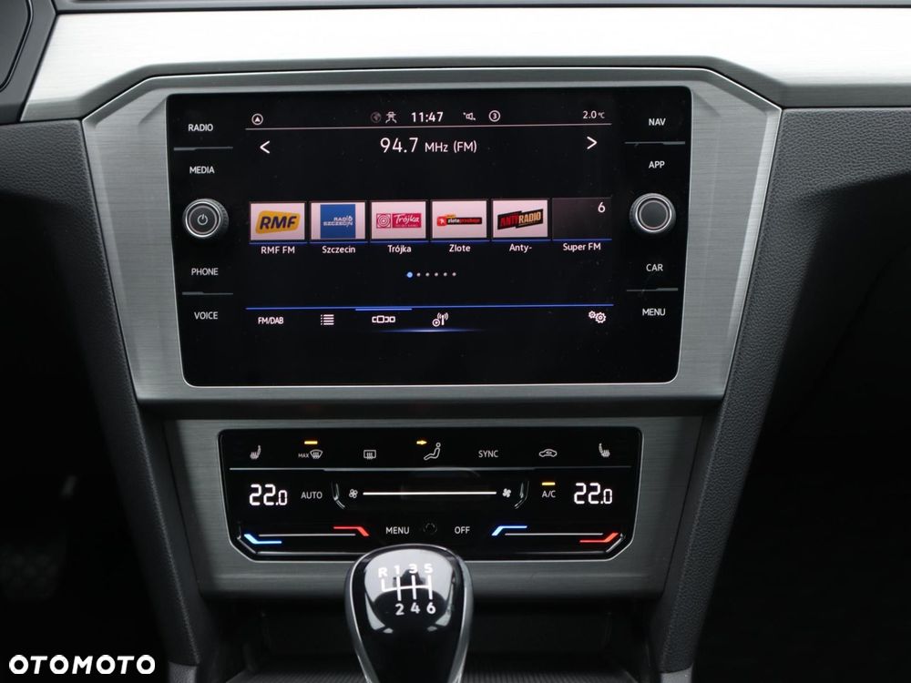 Volkswagen Passat - 10