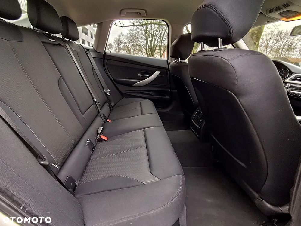 BMW 3GT 318d Business Edition - 11