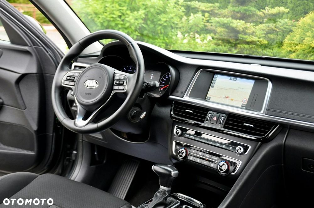 Kia Optima - 25