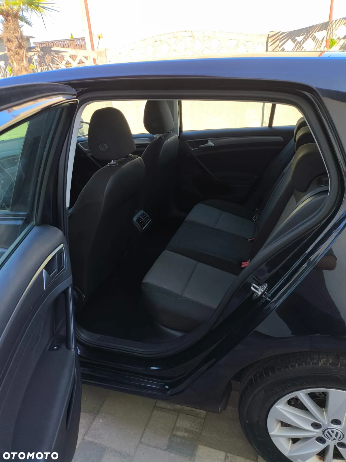 Volkswagen Golf 1.6 TDI BlueMotion Technology Comfortline - 14