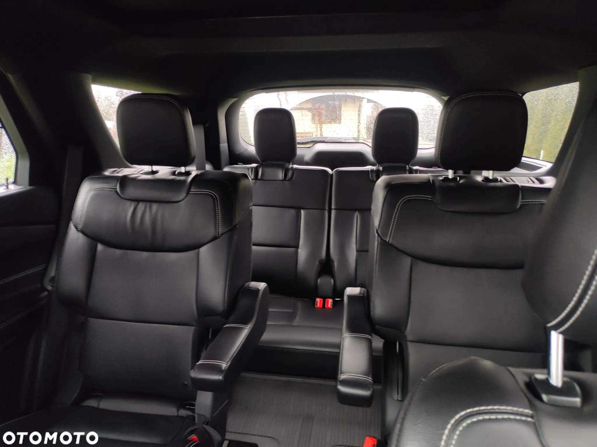 Ford Explorer - 28