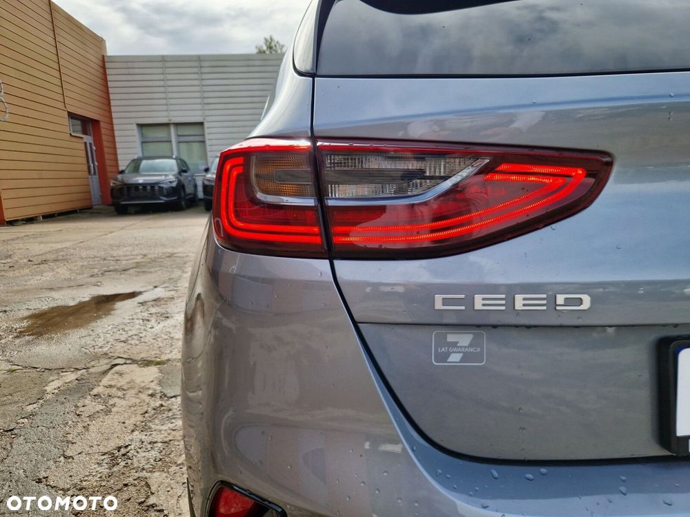 Kia Ceed 1.5 T-GDI M - 11