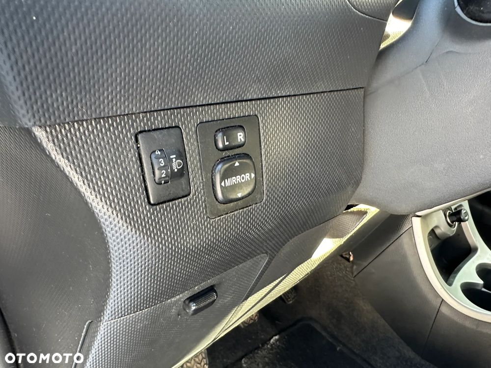 Toyota Urban Cruiser 1.33 Sol - 12