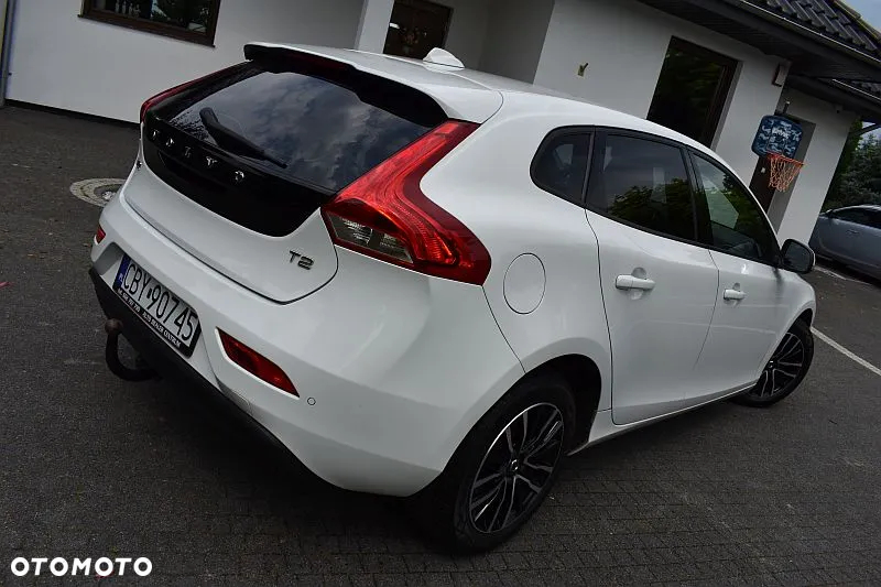 Volvo V40 T2 Geartronic Summum - 4