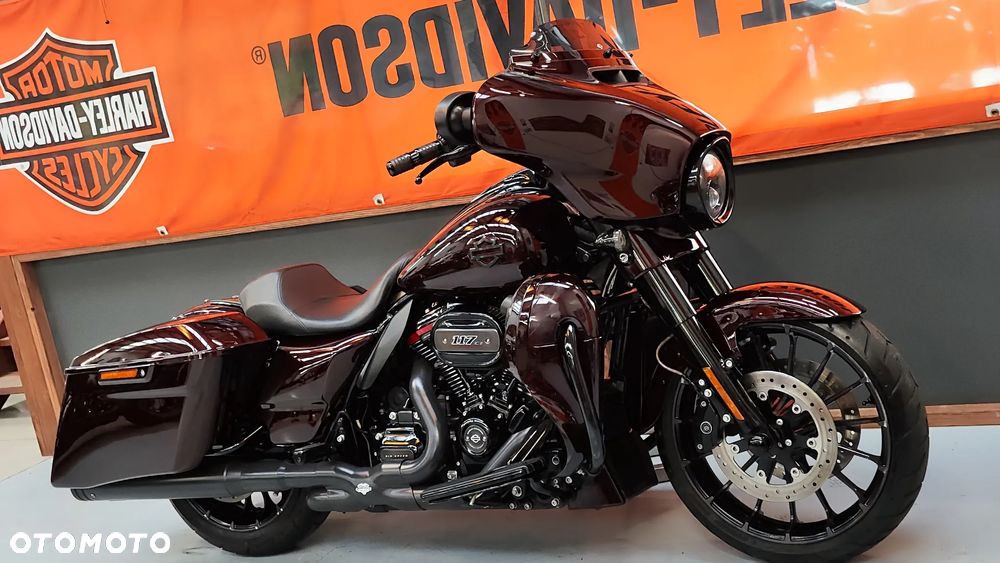Harley-Davidson CVO Street Glide - 2