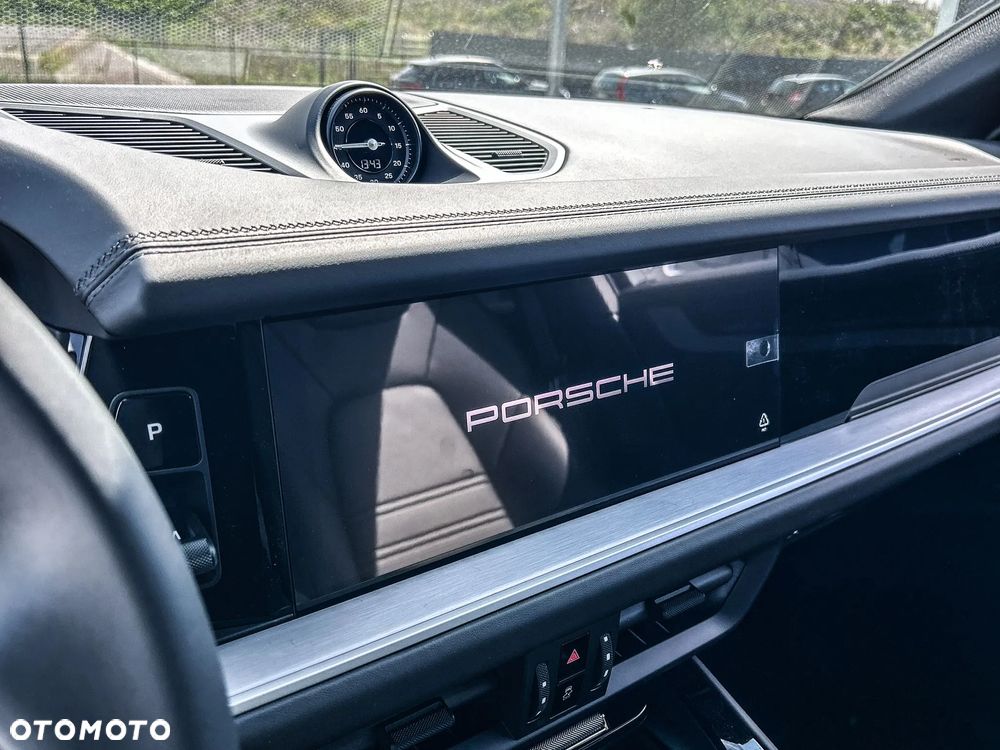 Porsche Cayenne Standard - 16