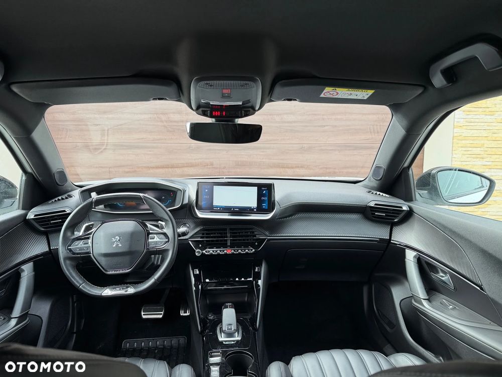Peugeot 2008 PureTech 155 EAT8 GT Pack - 22