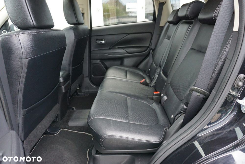 Mitsubishi Outlander - 15
