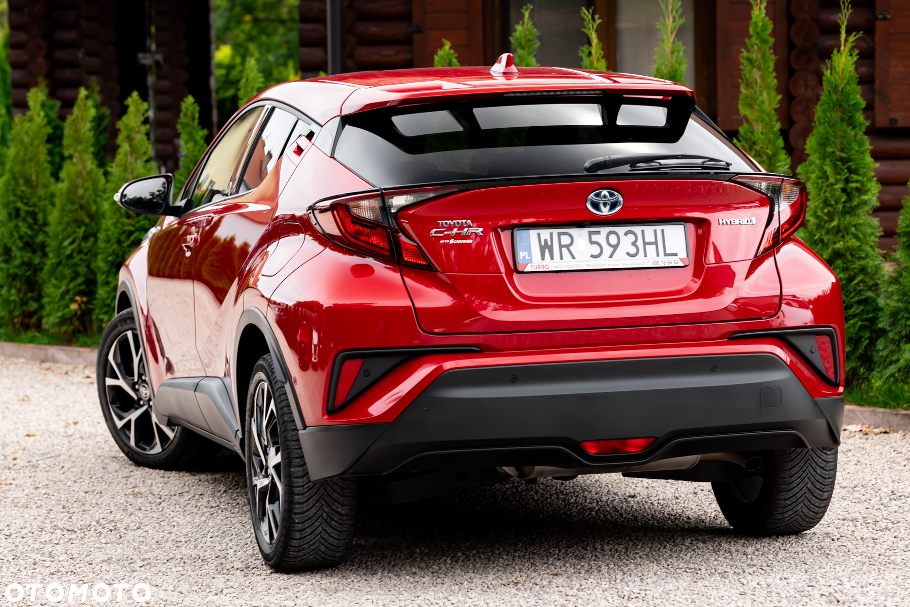 Toyota C-HR 1.8 Hybrid Team Deutschland - 12