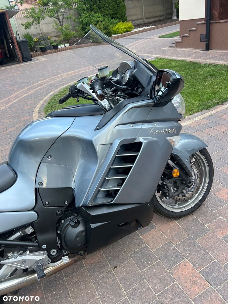 Kawasaki GTR - 15