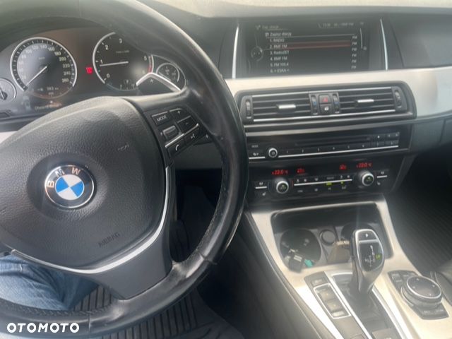 BMW Seria 5 525d xDrive Modern Line - 10