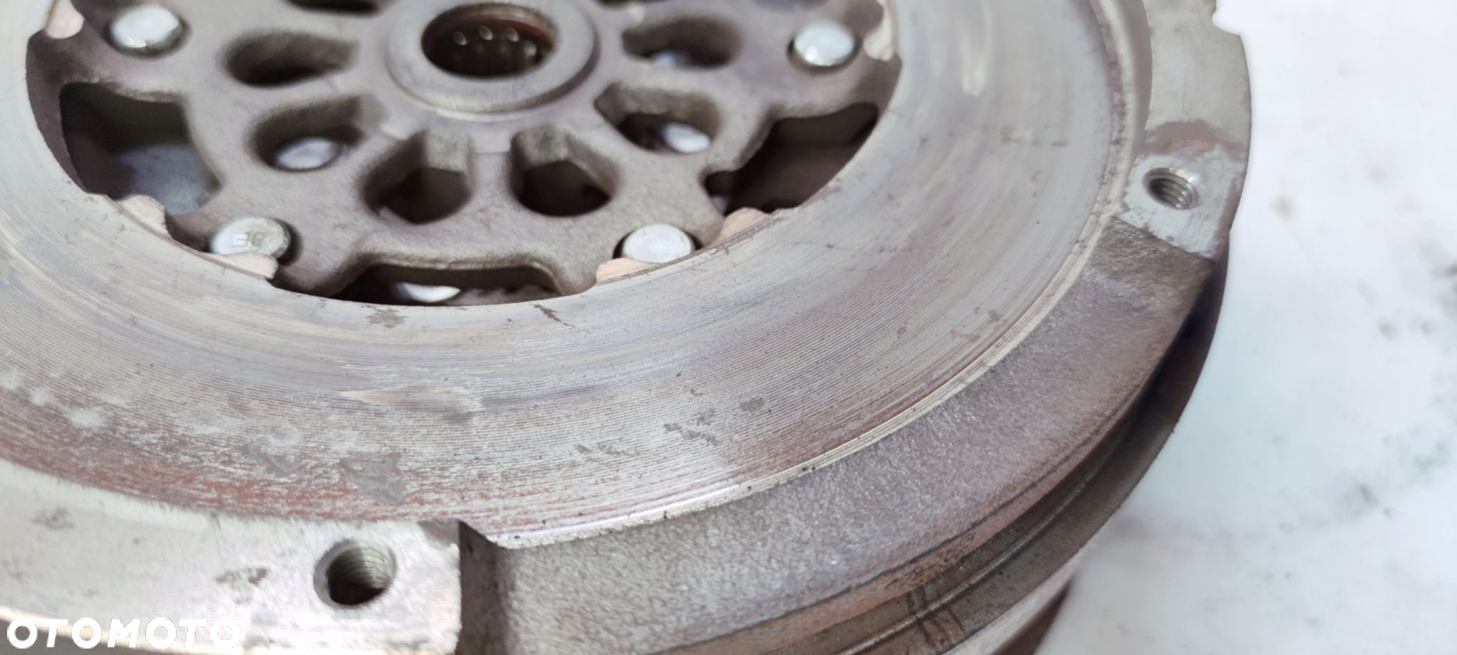 SPRZĘGŁO KOŁO DWUMAS AUDI A4 A5 1.8 0B1105266AA *3 - 6