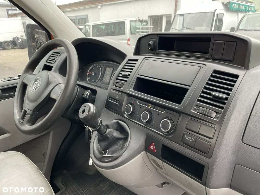 Volkswagen Transporter - 8