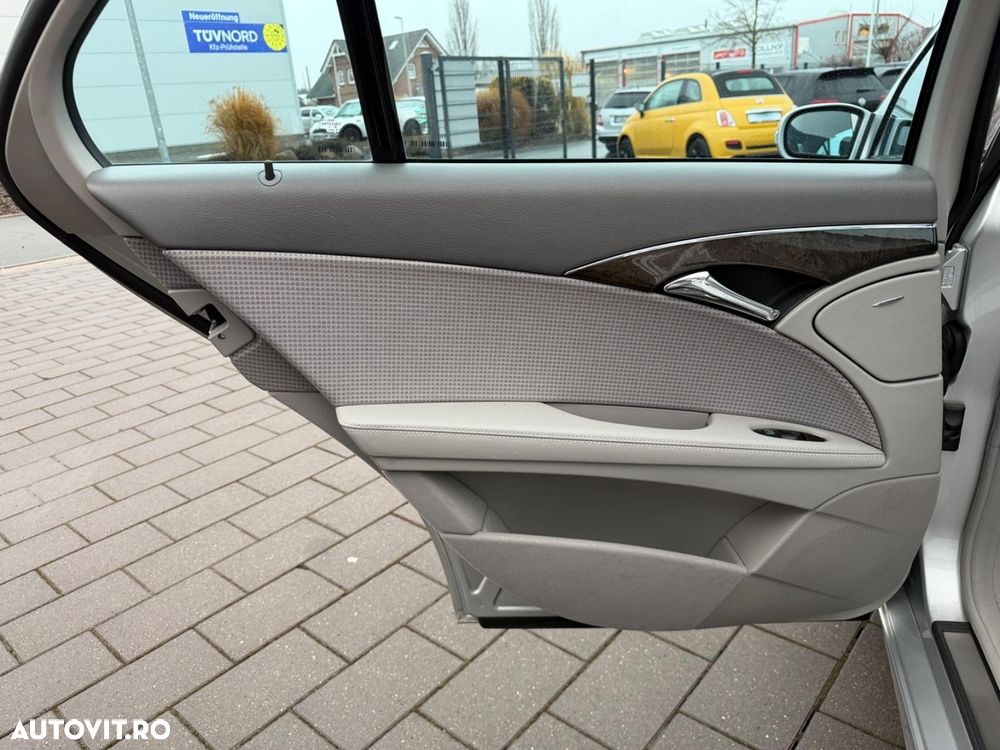 Mercedes-Benz E 240 4Matic Avantgarde - 6