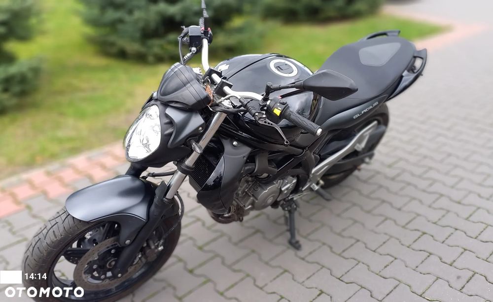Suzuki Gladius - 2