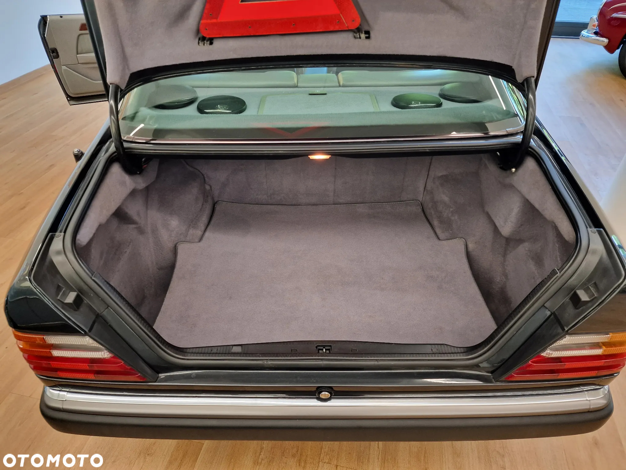 Mercedes-Benz W124 (1984-1993) - 35