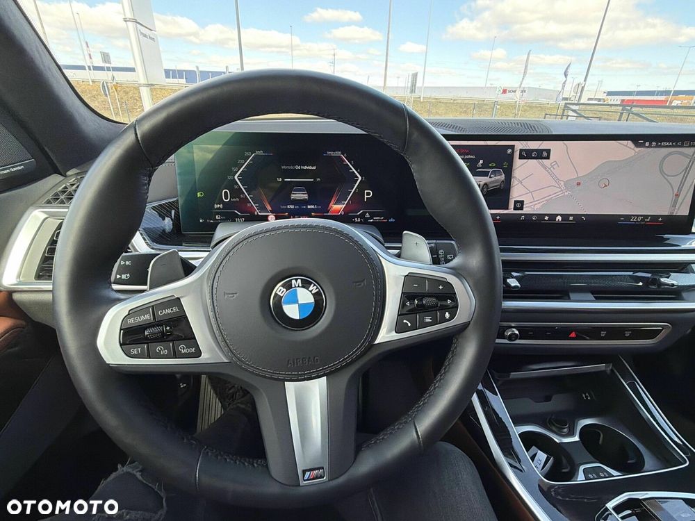 BMW X7 - 7