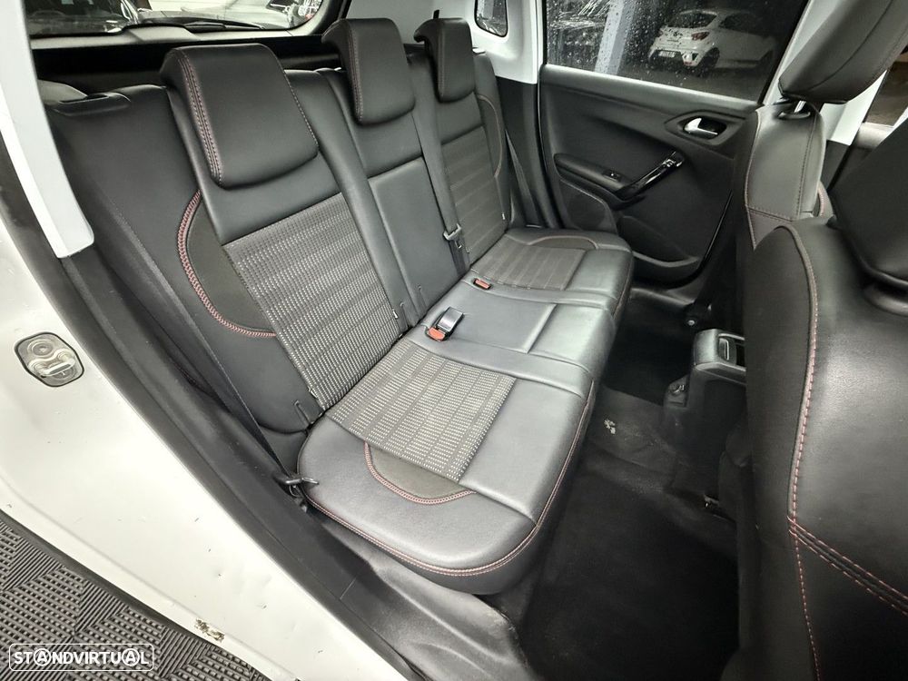 Peugeot 2008 1.2 PureTech GT Line - 16