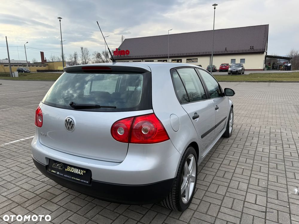 Volkswagen Golf 1.9 TDI DPF Edition BlueMotion - 11