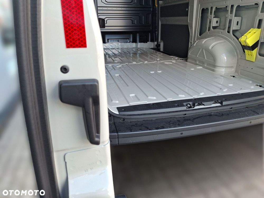 Volkswagen Crafter 2.0 TDI 177 KM - 38