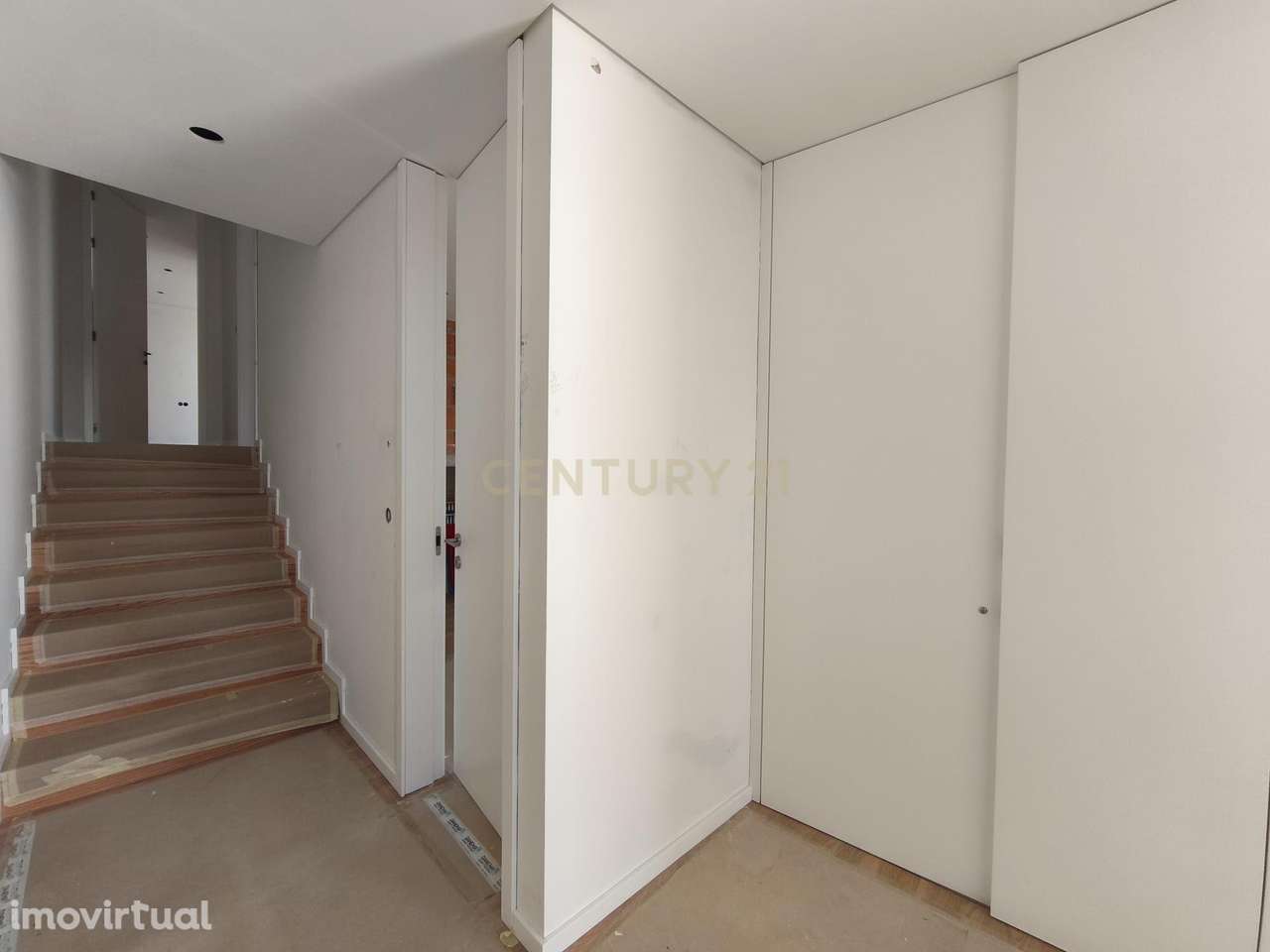 Casa em Construção em Braga, Esposende - 3 Quartos e Garagem - Grande imagem: 5/27