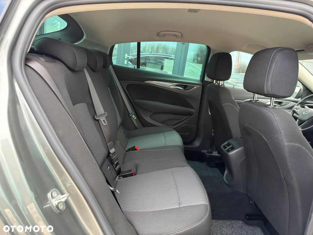 Opel Insignia 1.5 T Exclusive S&S - 30