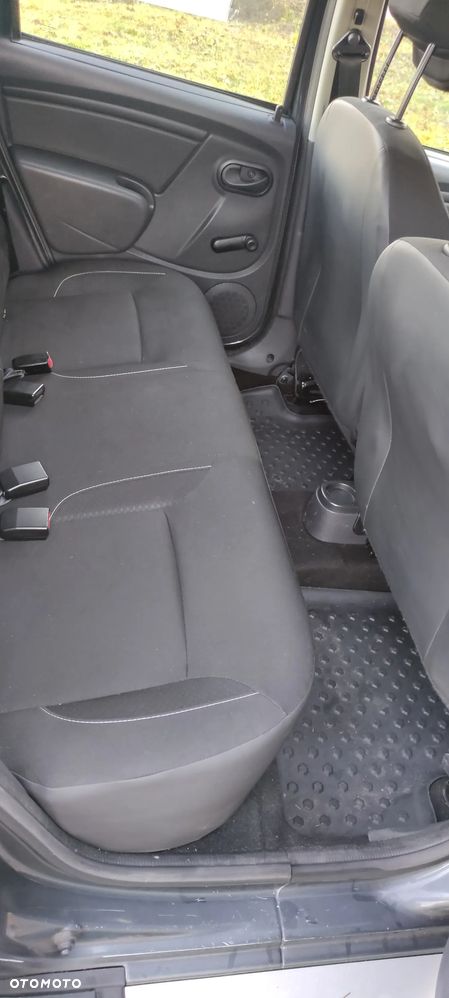 Dacia Duster 1.6 SCe Laureate S&S - 10