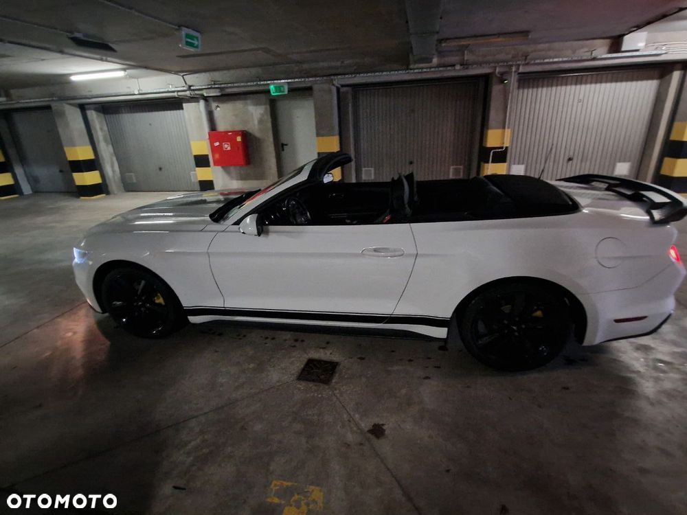 Ford Mustang - 15