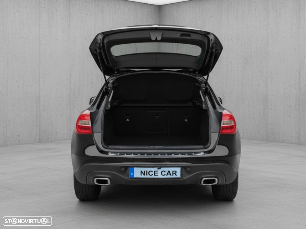 Mercedes-Benz GLA 180 - 3