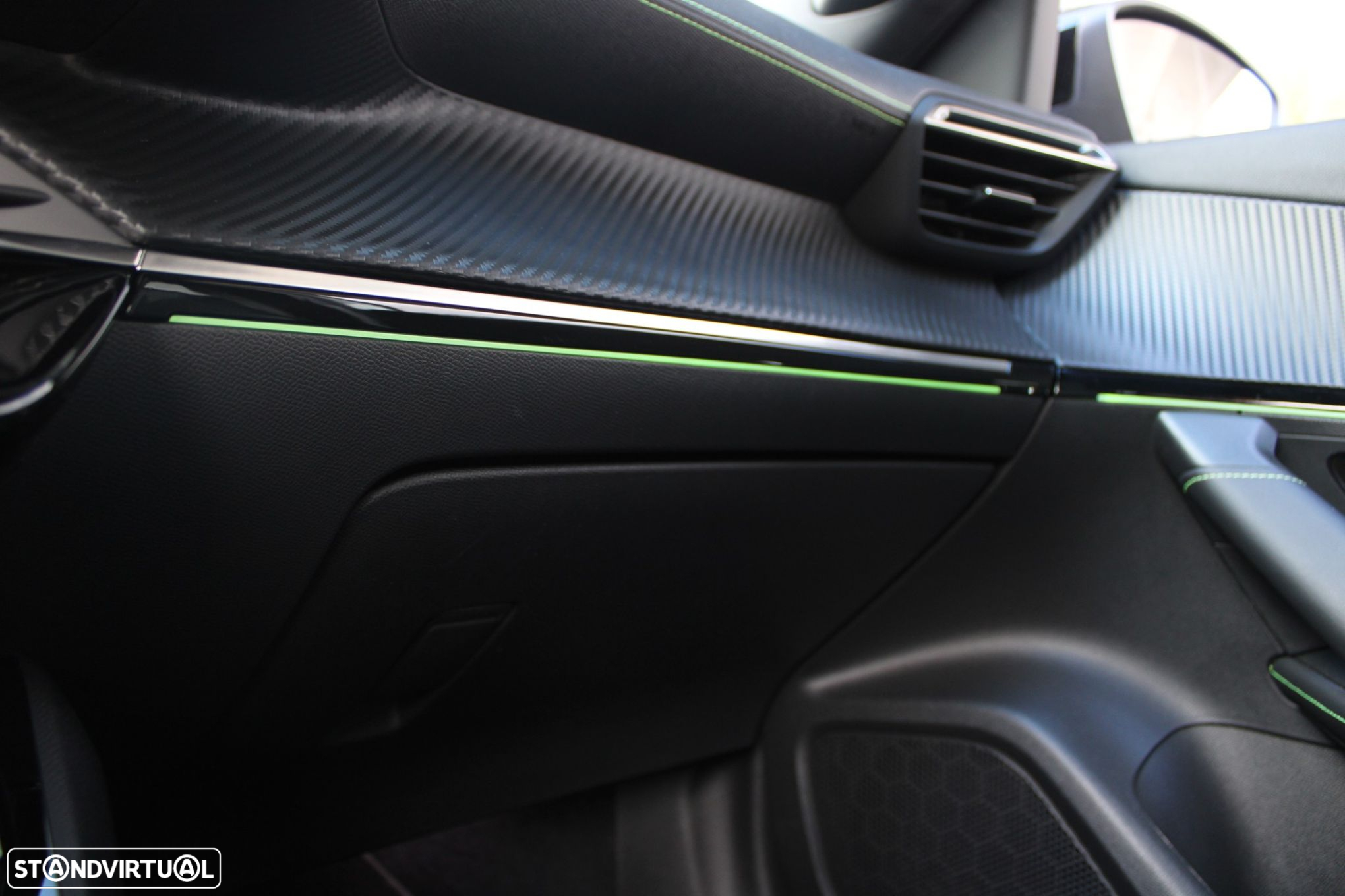 Peugeot 2008 1.2 PureTech GT - 27