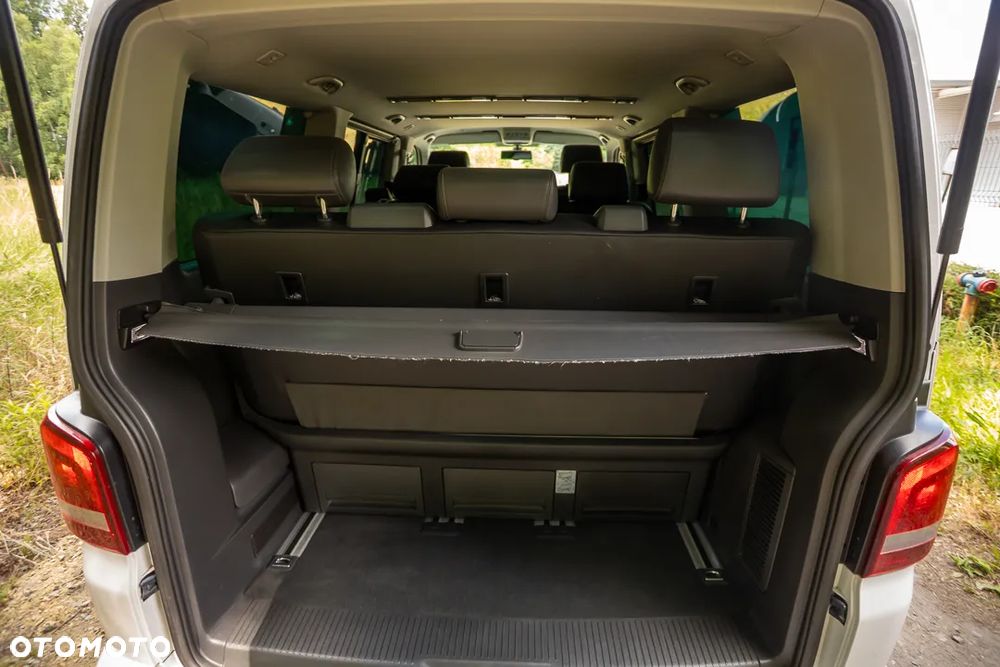 Volkswagen Multivan - 16