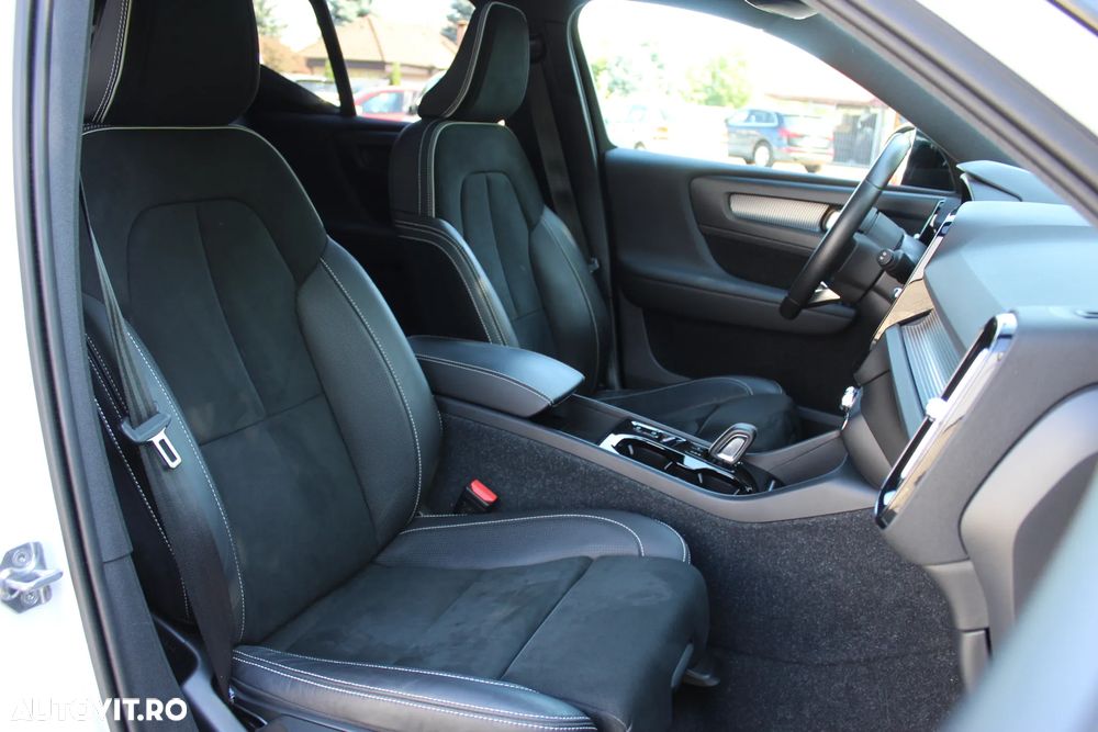 Volvo XC 40 Recharge T5 Twin Engine AT7 R-Design - 12