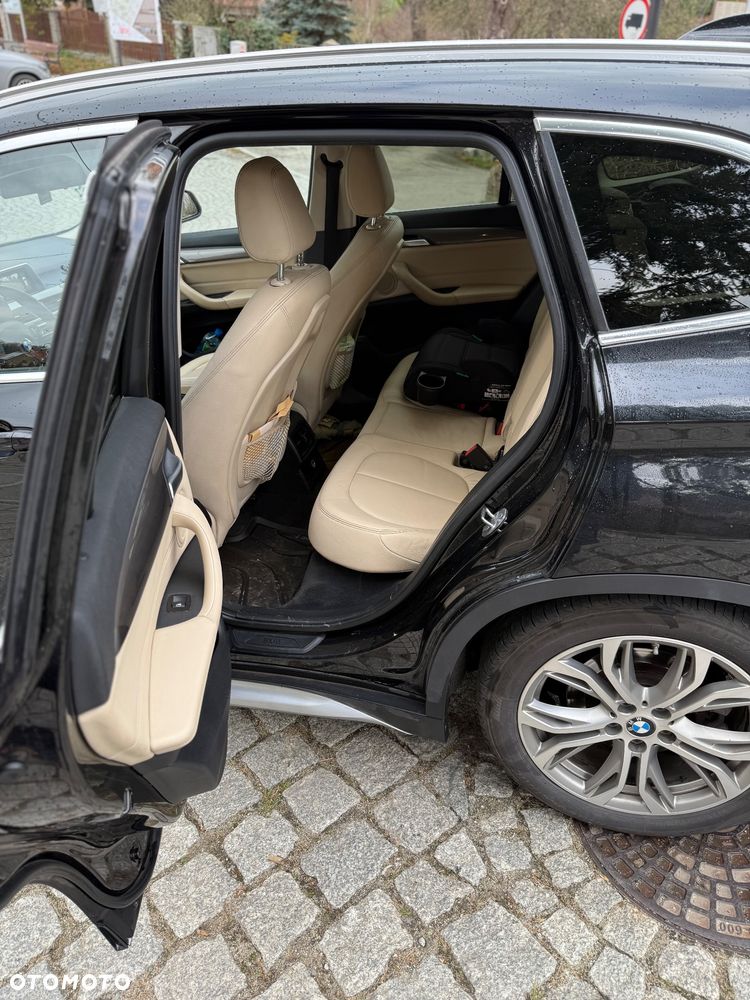 BMW X1 xDrive25d xLine - 8