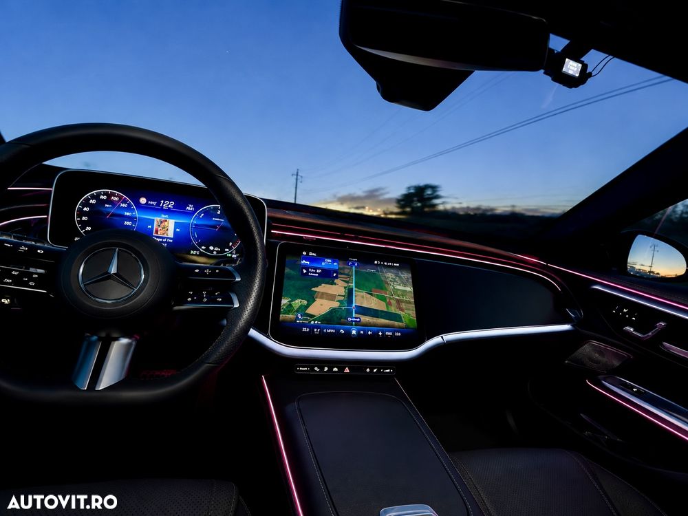 Mercedes-Benz E 300 9G-TRONIC AMG Line - 4