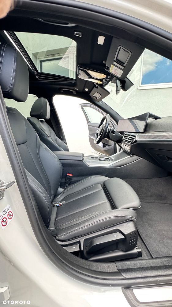 BMW Seria 3 330e M Sport - 4