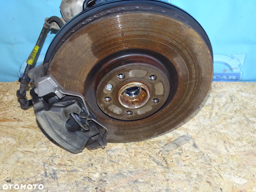 ZAWIESZENIE LEWE PRZEDNIE VOLVO XC40, C40 - 2