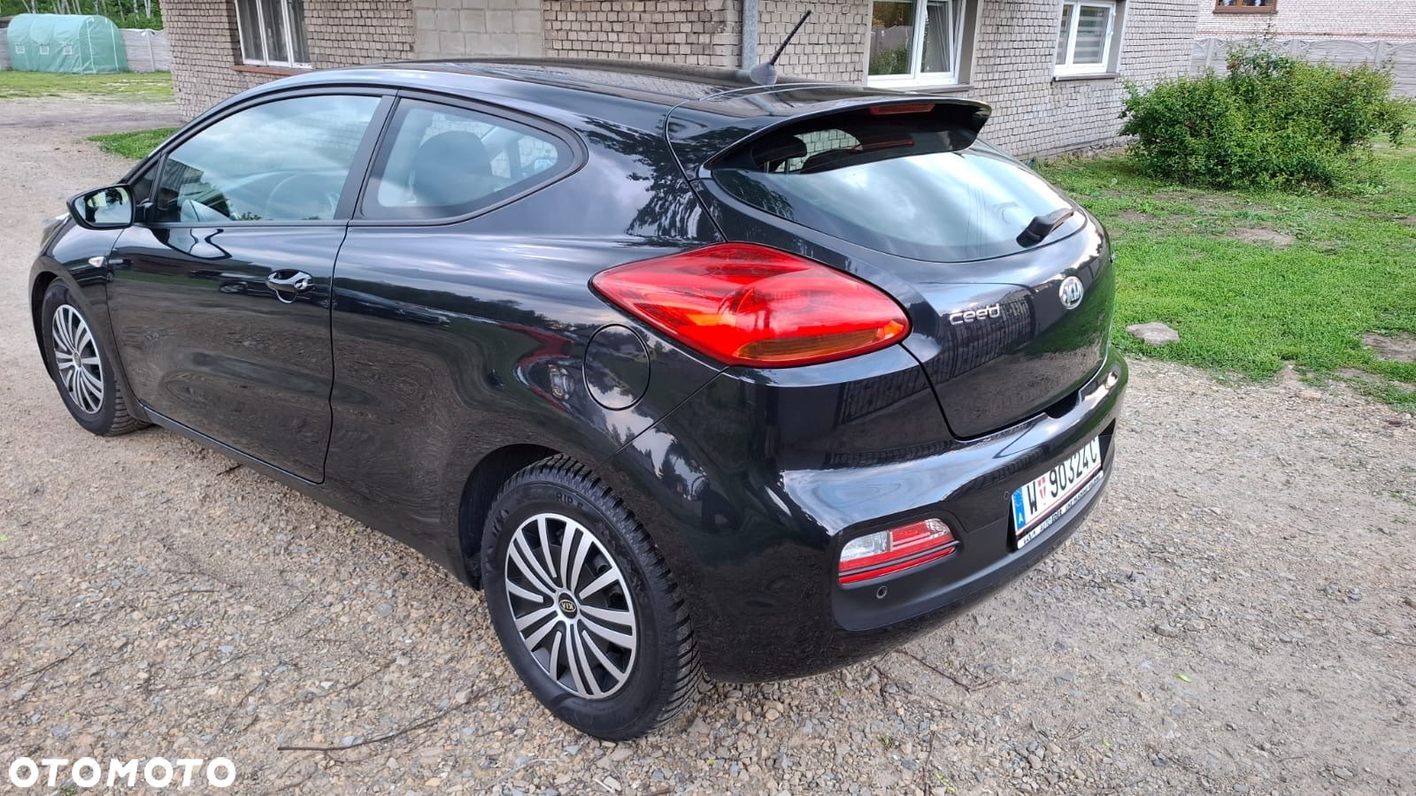 Kia ProCeed - 7