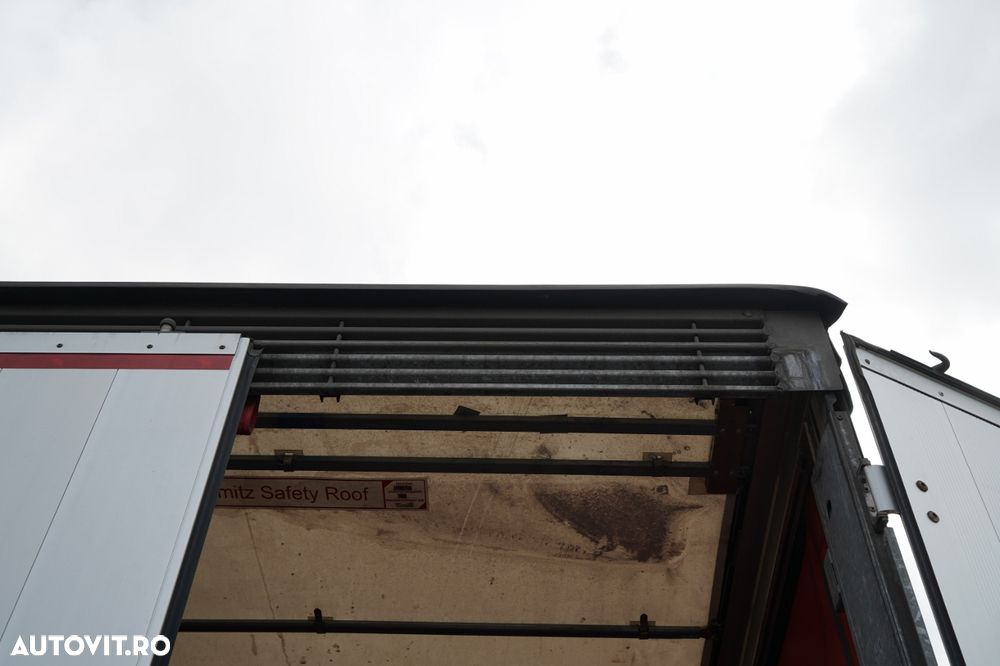 Schmitz Cargobull CORTINĂ / MEGA / PLATĂ JOSĂ / CAMION DIN OȚEL - 9 M / ACOPERIȘ CULISANT / AXĂ CULISANTĂ - 24