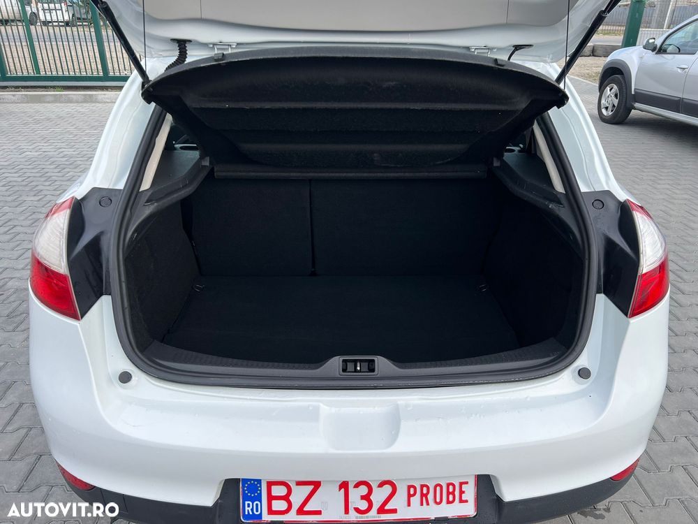 Renault Megane 1.5 dCi Expression - 8