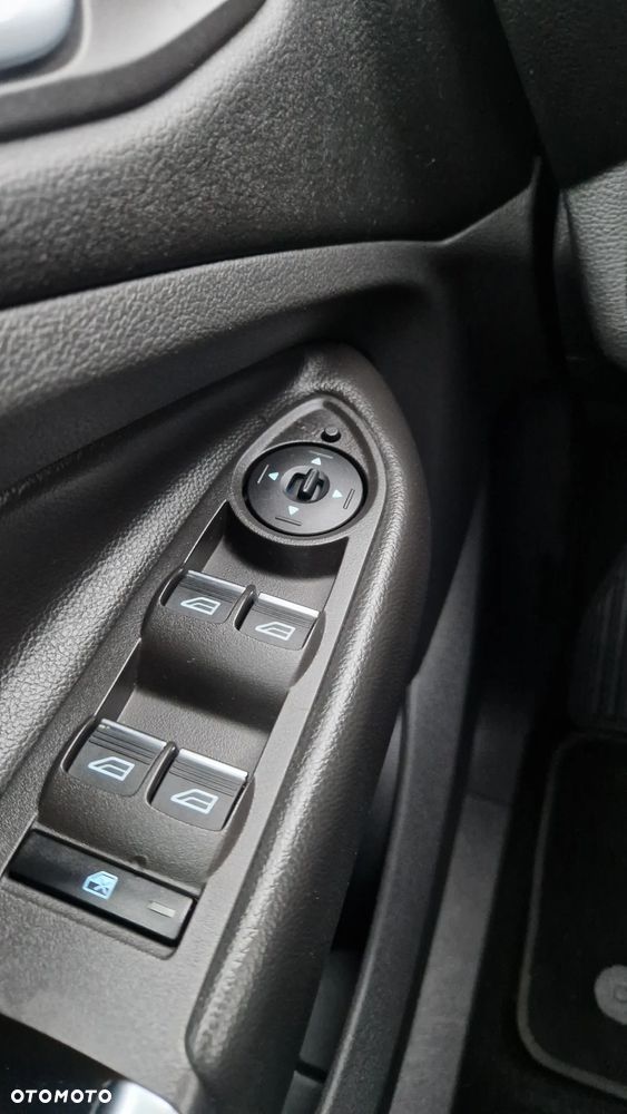 Ford Kuga 2.0 TDCi 4x4 Individual - 10