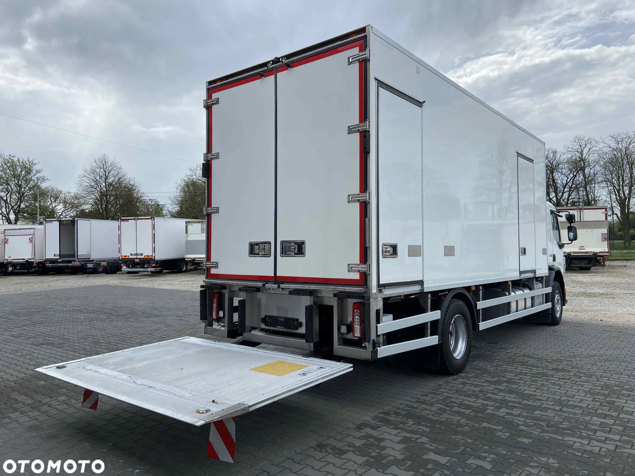 Volvo FE 280 CHŁODNIA SYPIALKA CARRIER DŁUGOŚĆ 6.55 - 7