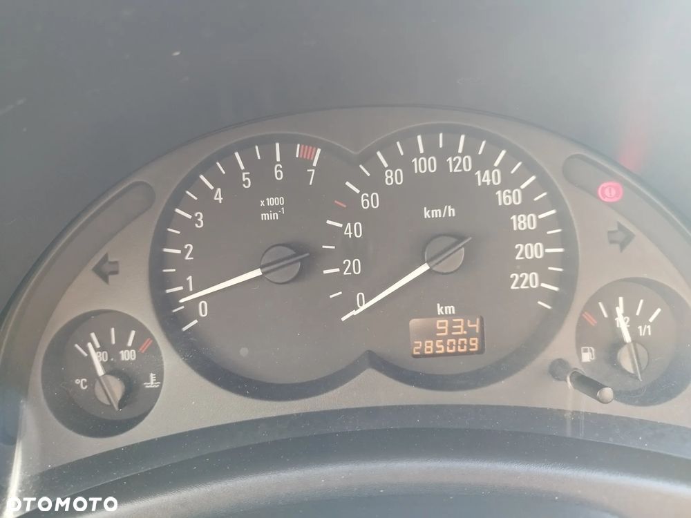 Opel Corsa 1.2 16V Cosmo - 16