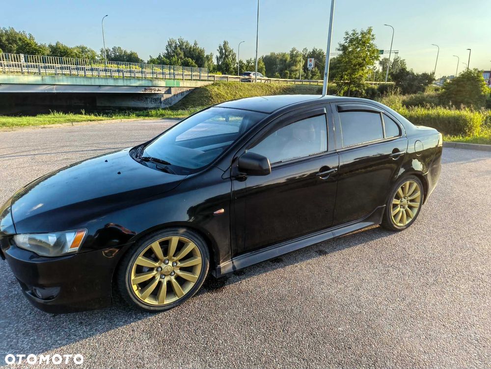 Mitsubishi Lancer - 2