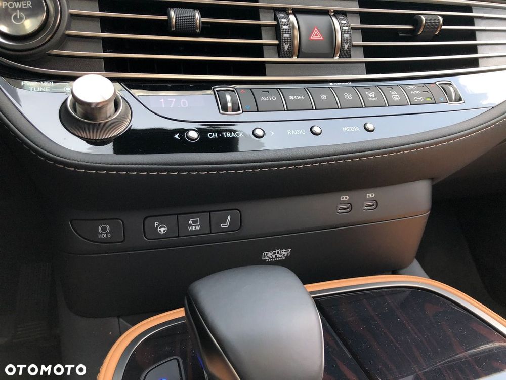 Lexus LS 500h Prestige AWD - 26