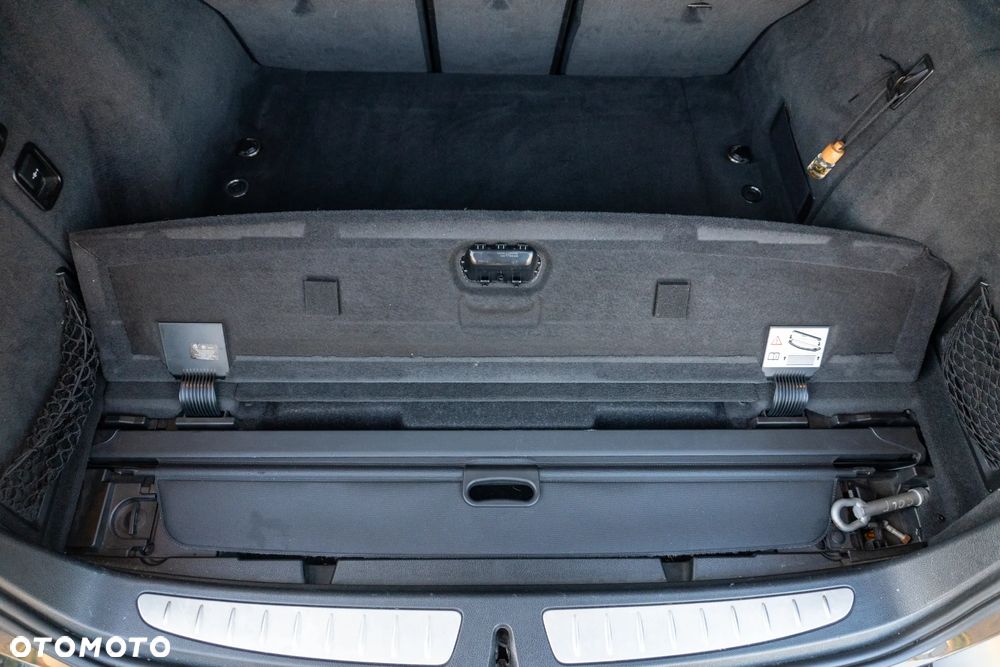 BMW Seria 3 318d Luxury Line - 26