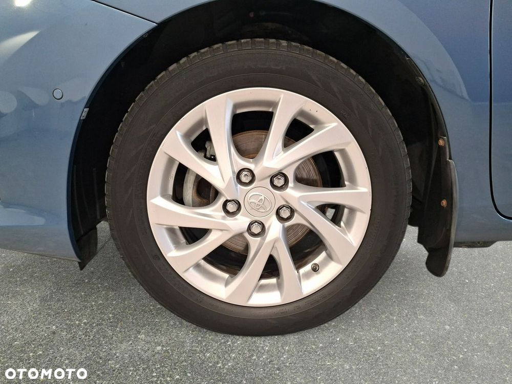 Toyota Auris - 11