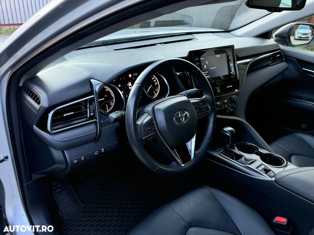 Toyota Camry Business Edition - 14