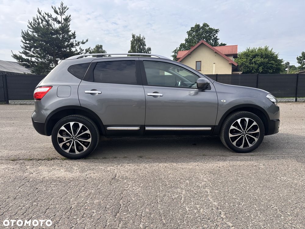 Nissan Qashqai - 1