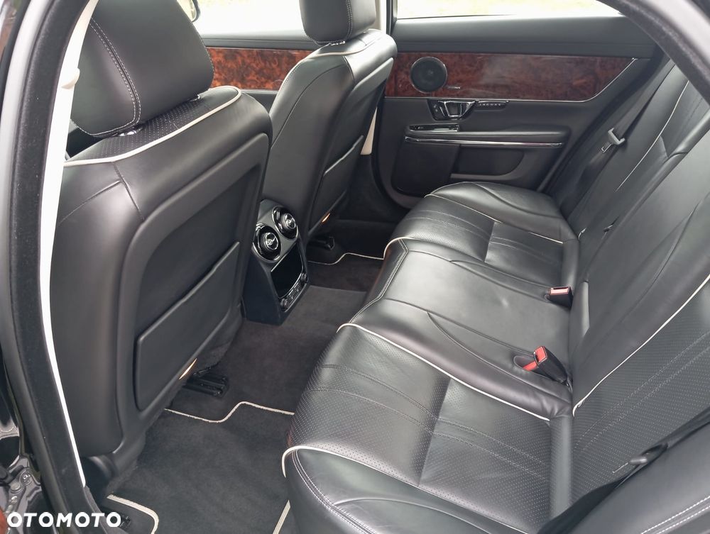 Jaguar XJ 3.0 T Luxury - 10