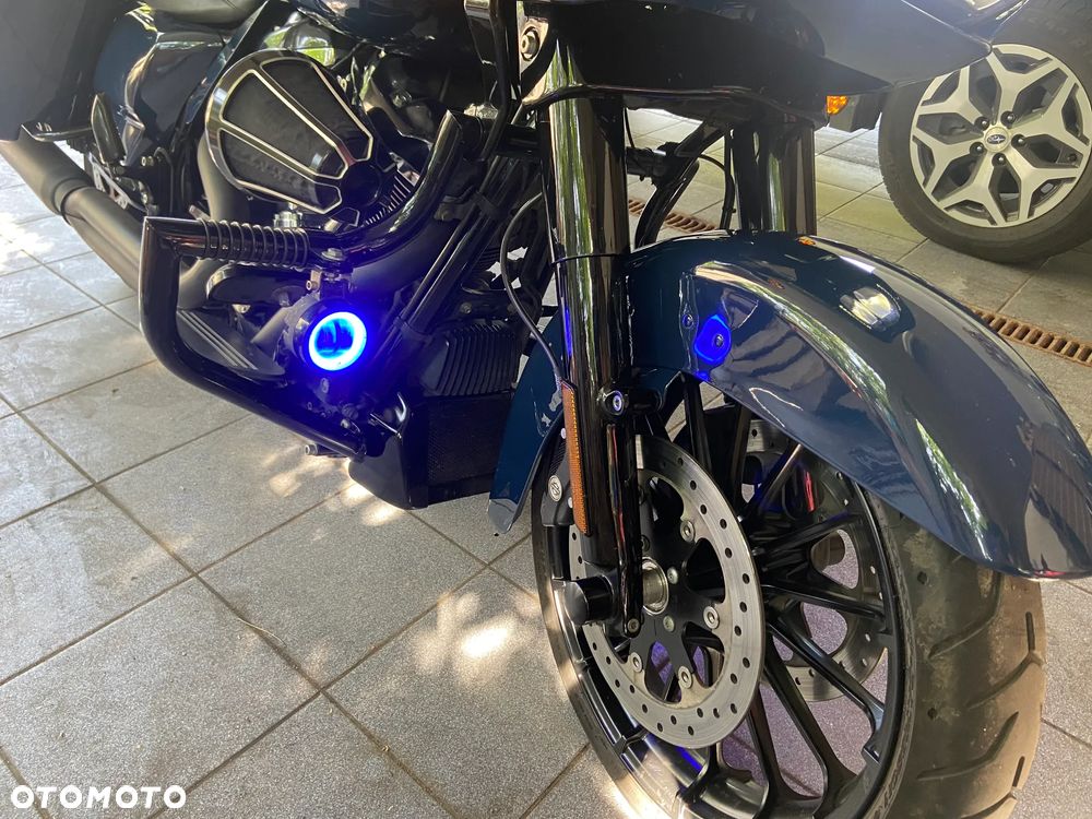 Harley-Davidson Touring Road Glide - 18